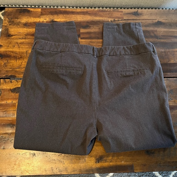 🧡Old Navy Pixie Pants🧡 - Picture 2 of 5